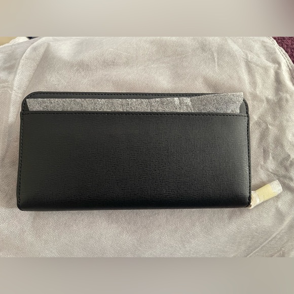 Kate Spade ♠️ Disney Dalmatian Wallet - Picture 2 of 4